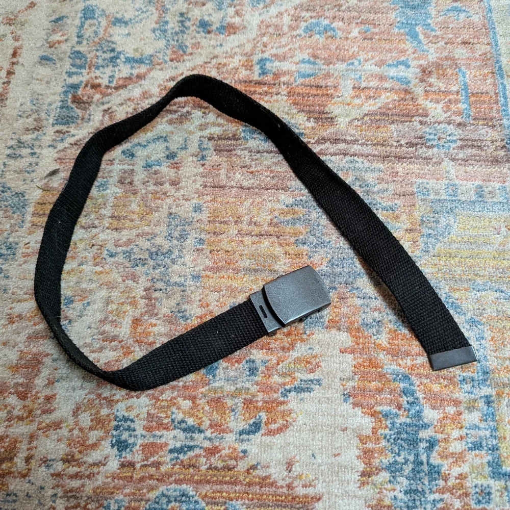 Black Adjustable Men's Belt